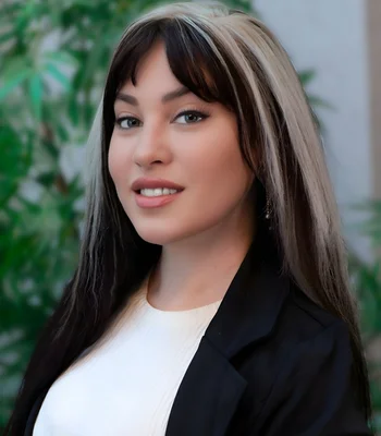 Portrait of Sarah Lynn Wooley, .